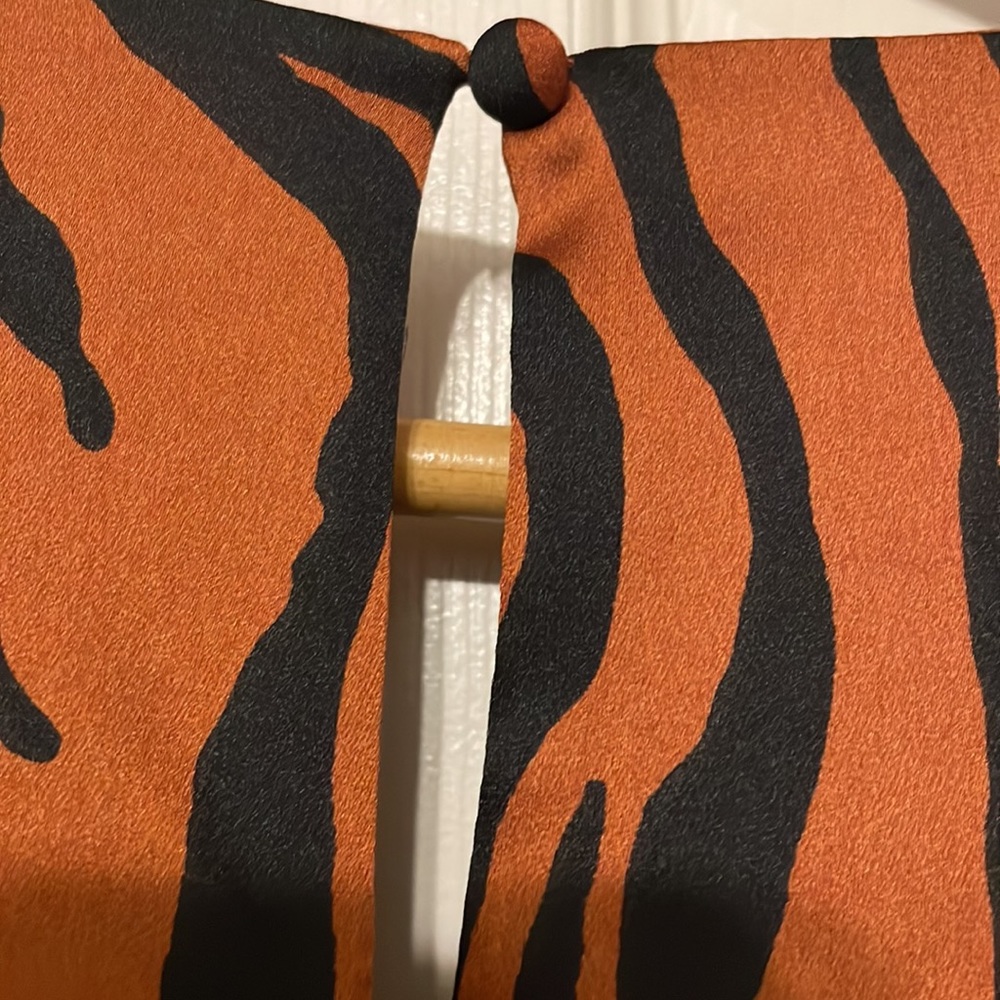 NWT Bar III - Animal Tiger Print Long Sleeve Midi Dress - Size XS - Picture 13 of 13
